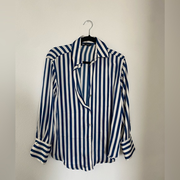 Zara Tops - Zara satin shirt